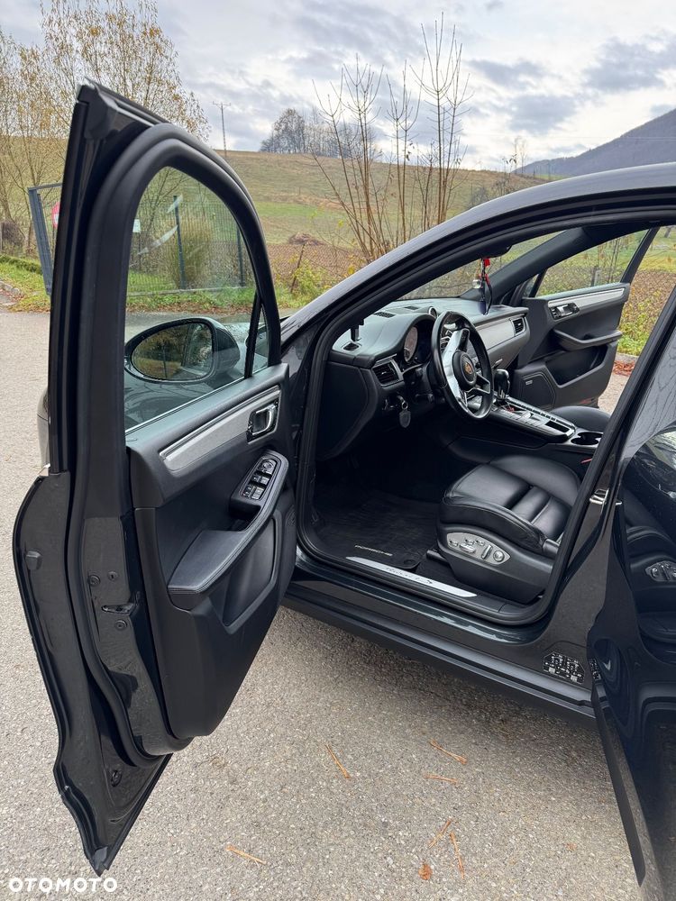 Porsche Macan - 30