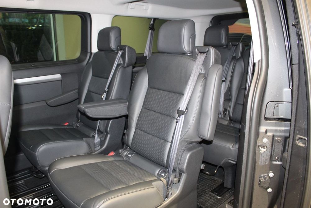 Peugeot Traveller - 16