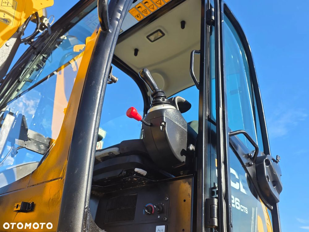 JCB JCB 8026 CTS mini Koparka 1901 MTG sprowadzona 3 łyżki szybkozłącze hydrauliczne piękny stan GOODBER 8025 30 - 18