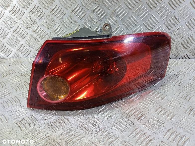 LAMPA PRAWA TYLNA FIAT CROMA - 1