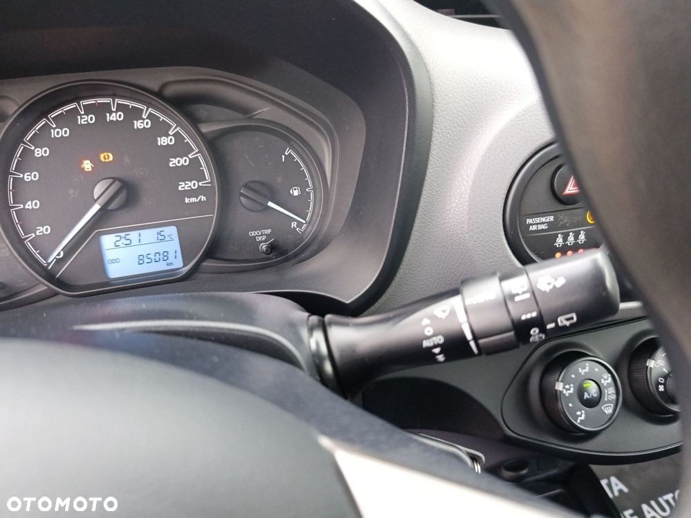 Toyota Yaris - 22