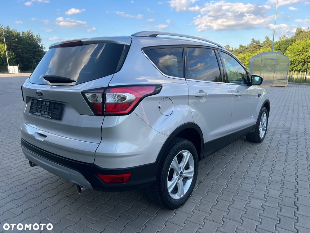 Ford Kuga - 4