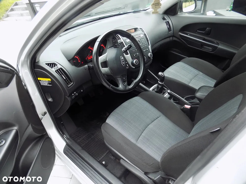 Kia Ceed Cee'd 1.4 Comfort - 19