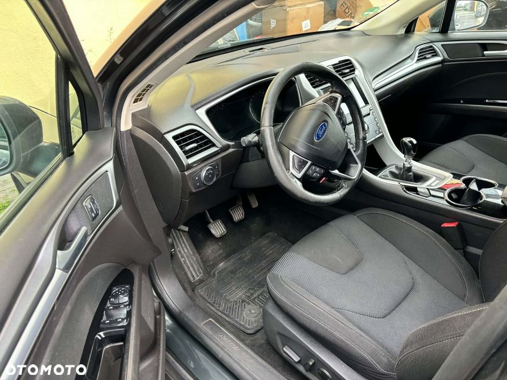 Ford Mondeo - 33