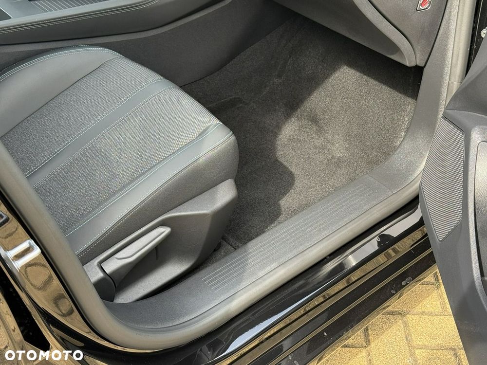 Peugeot 308 BlueHDi 130 EAT8 Allure - 9