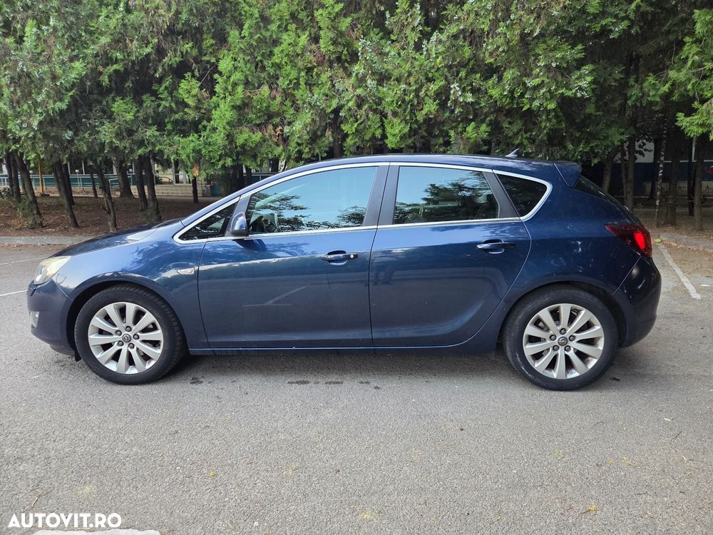 Opel Astra 1.7 CDTI Cosmo - 2