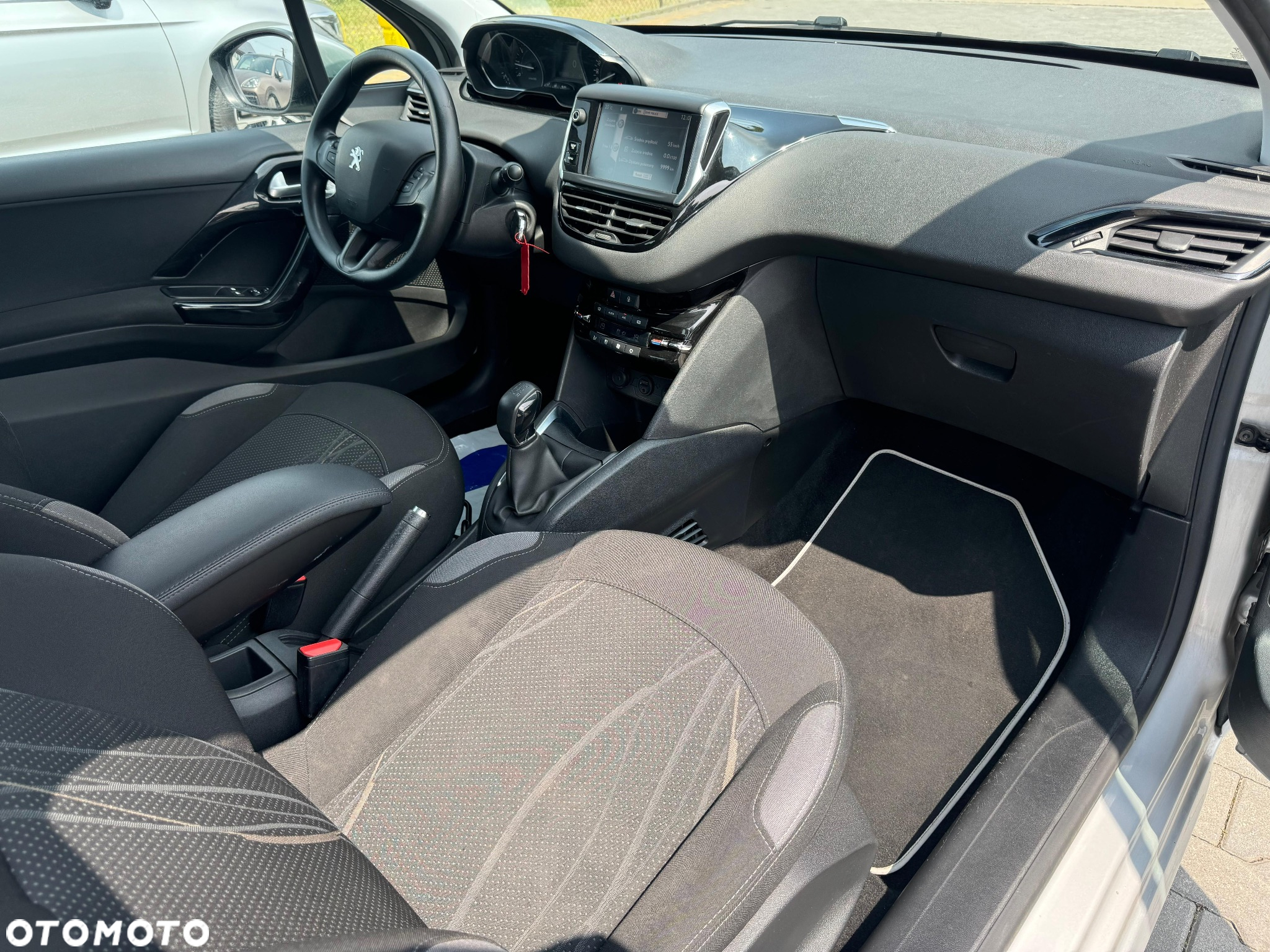 Peugeot 208 1.2 PureTech Active - 18