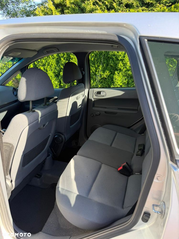 Mitsubishi Colt 1.1 Inform - 11