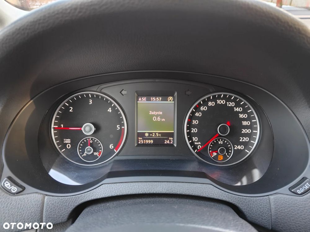 Volkswagen Sharan 2.0 TDI DSG BlueMotion Technology Life - 30