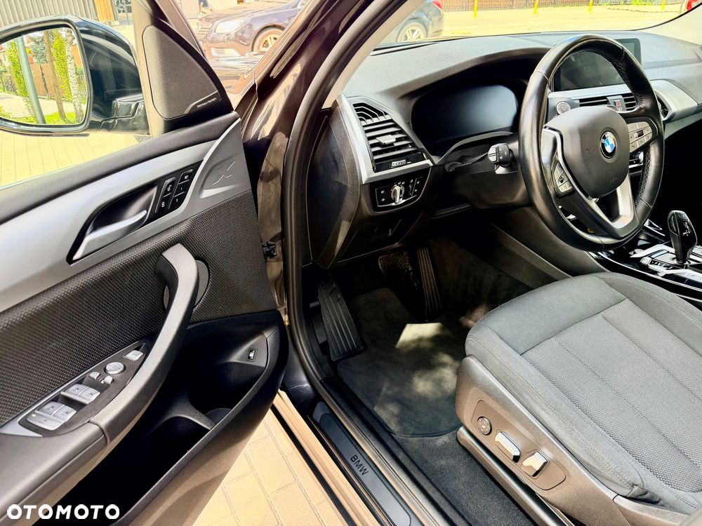 BMW X3 xDrive30e M Sport Edition - 17