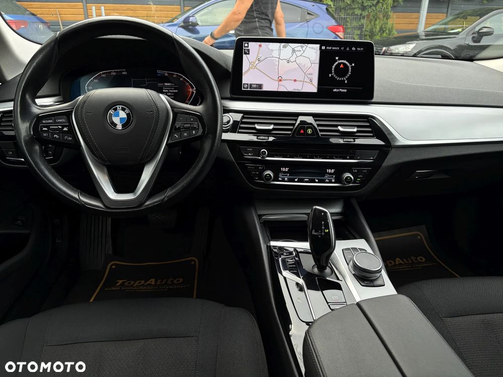 BMW Seria 5 520d - 36