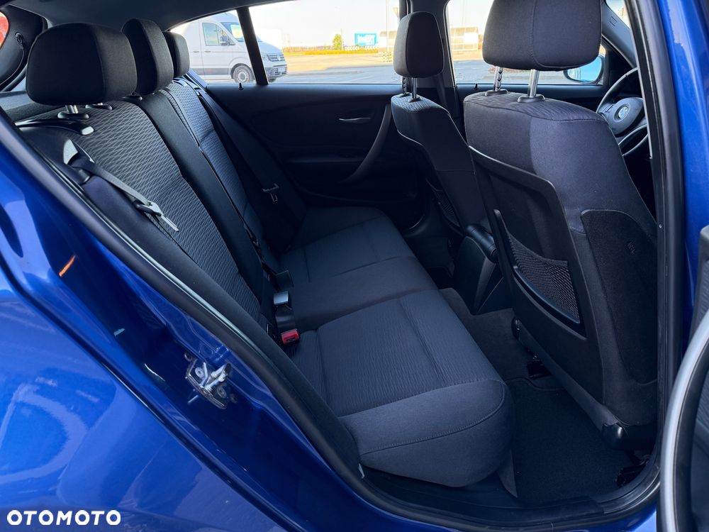 BMW Seria 1 116i - 26