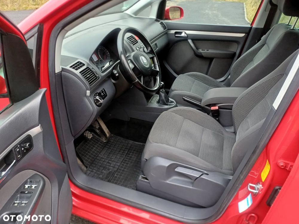 Volkswagen Touran 1.9 TDI Highline - 17