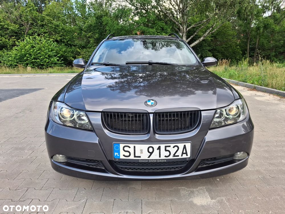 BMW Seria 3 320i - 4