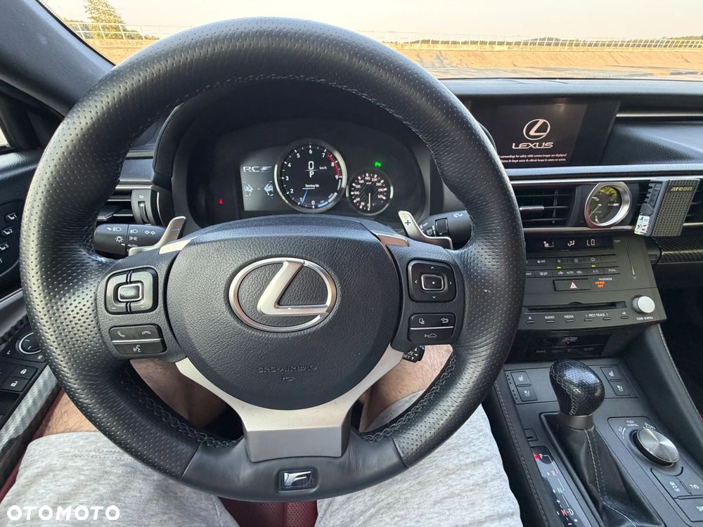 Lexus RC F Carbon - 26