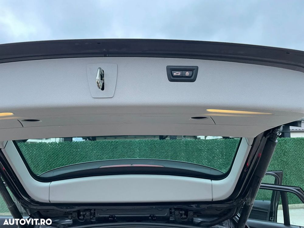 BMW Seria 3 320d Touring xDrive Aut. Sport Line - 11