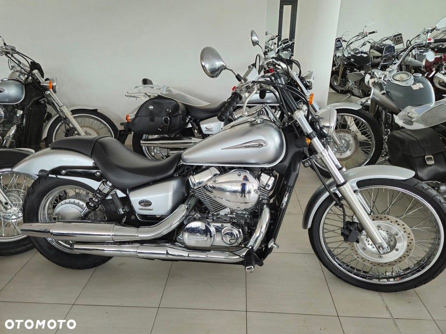 Suzuki Intruder - 13