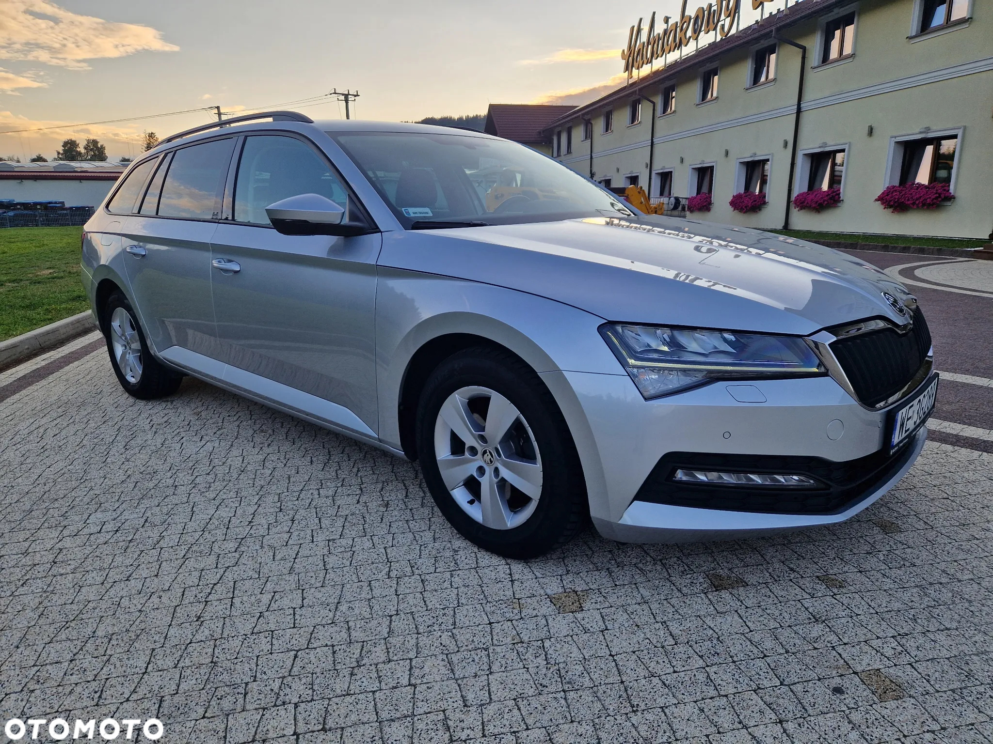 Skoda Superb 2.0 TDI SCR Ambition - 6