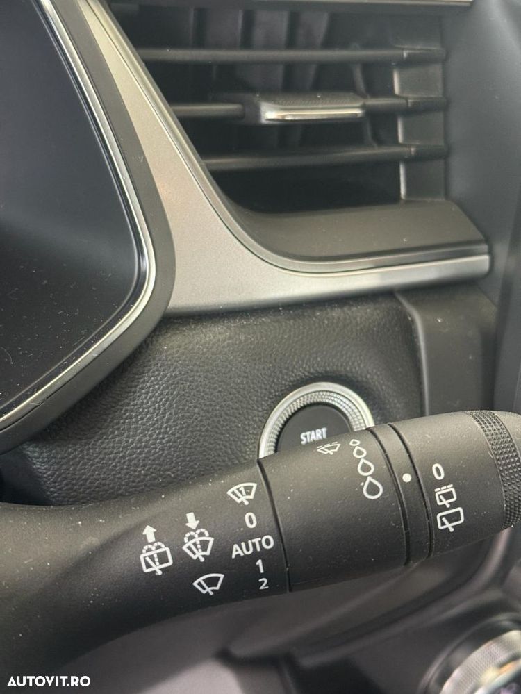 Renault Captur 160 EDC MHEV Techno - 14