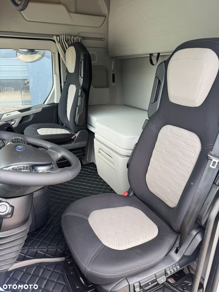 Ford F-MAX 500 - 10