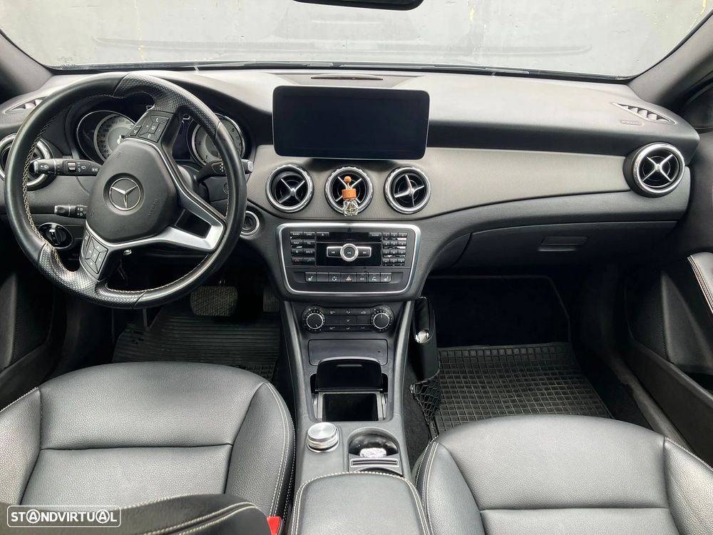 Mercedes-Benz GLA 200 - 12