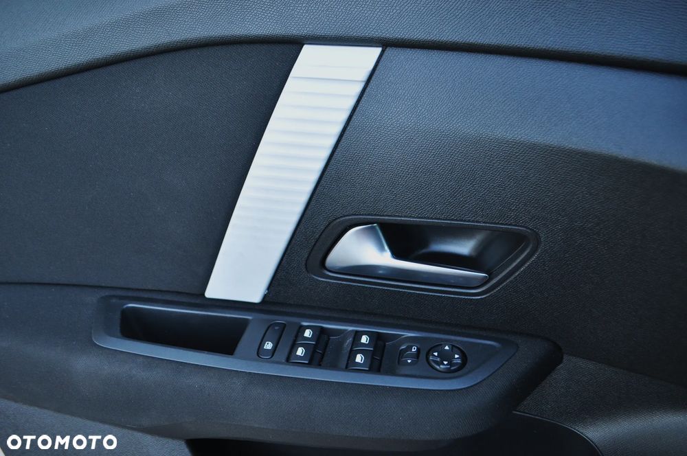 Citroën C4 PureTech e-THP 130 Exclusive - 35