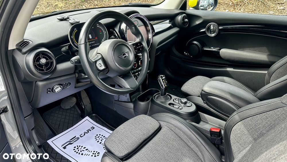 MINI Cooper SE Resolute Edition - 17