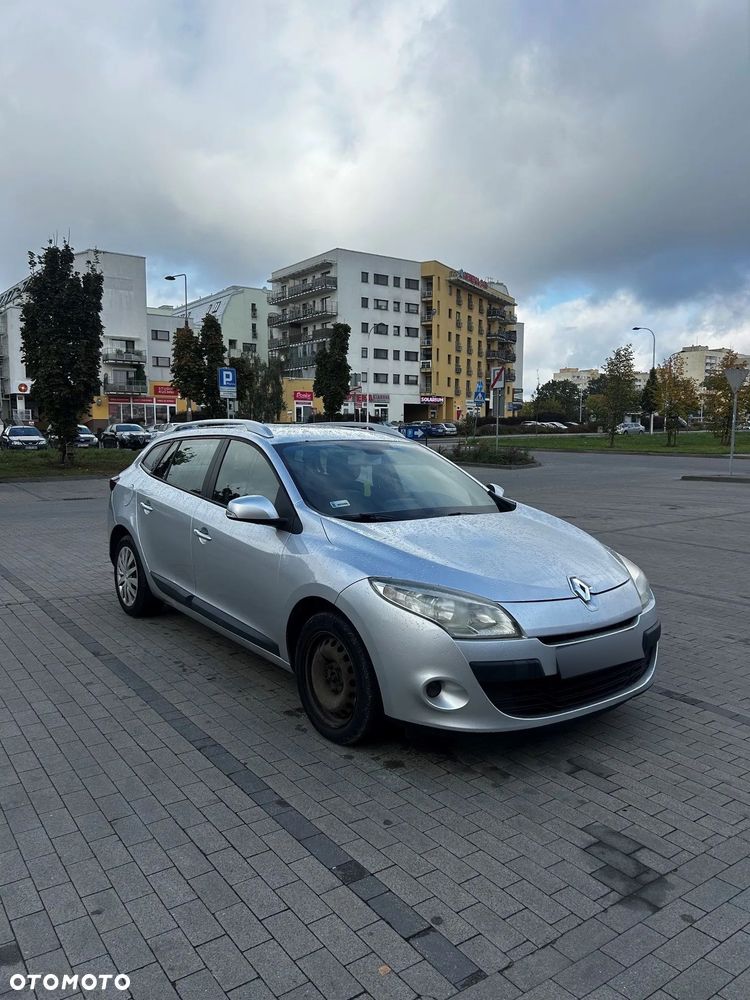 Renault Megane 2010 photo 2