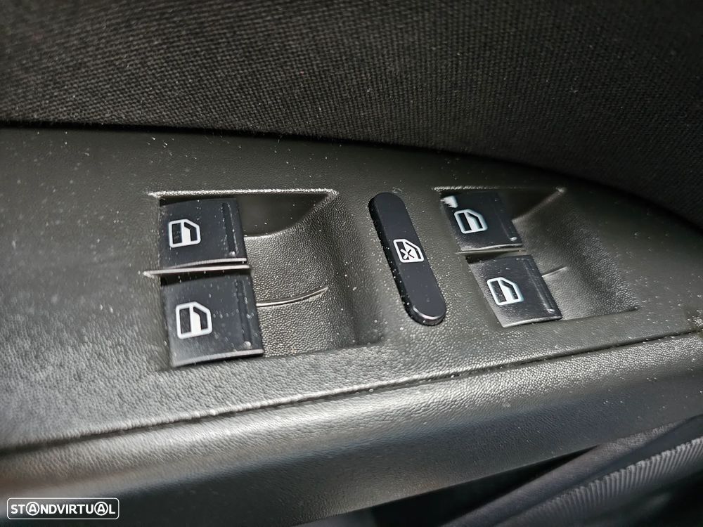 SEAT Leon 2.0 TDI Sport Up DSG - 26