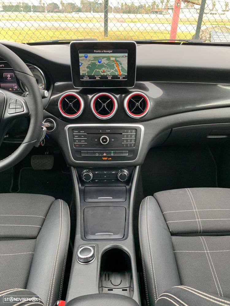 Mercedes-Benz CLA 200 d Shooting Brake AMG Line Aut. - 25