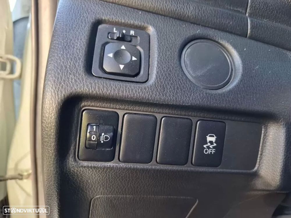 Mitsubishi L200 2.3 DI-D Club Invite 4WD - 29