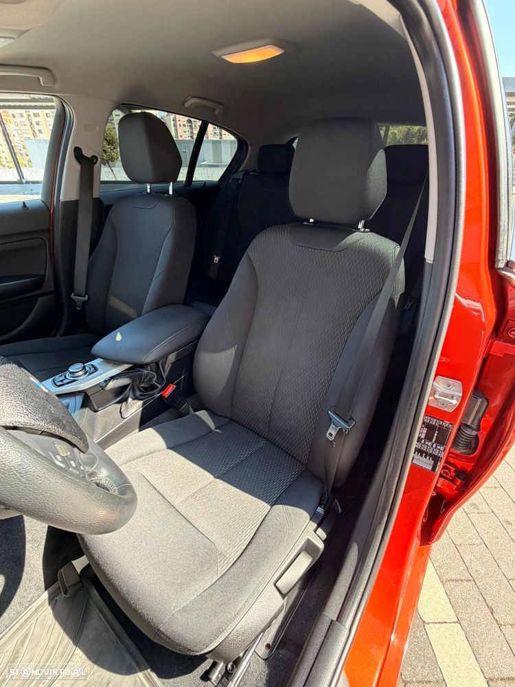 BMW 116 d Aut. Sport Line - 9