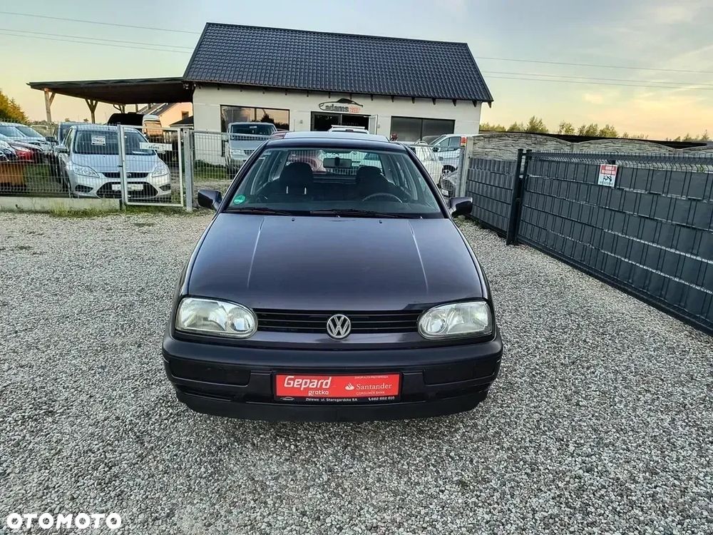 Volkswagen Golf - 15