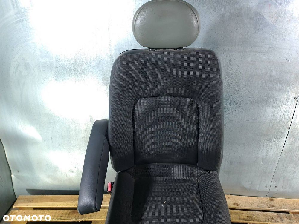 FOTEL LEWY KIEROWCY MERCEDES-BENZ VITO 639 - 5