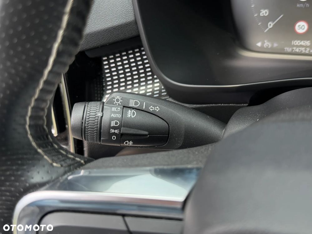 Volvo XC 40 T5 AWD R-Design - 28