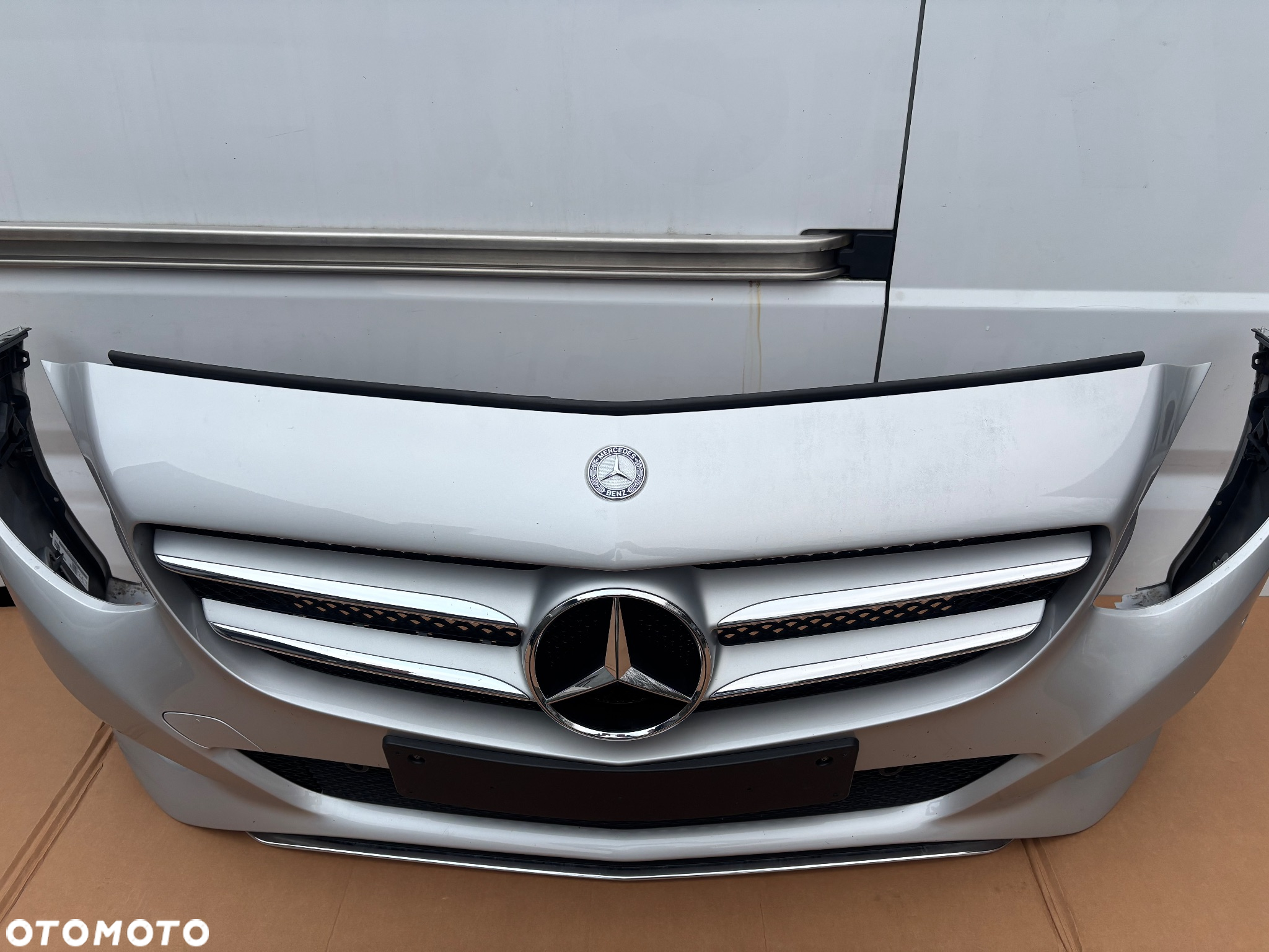 Zderzak Przedni Kompletny Mercedes B Klasa W246 Lift 14-18 Grill Znaczek Kratka Lewa Prawa Chrom Wzmocnienie Pianka Srebrny A0008880060 A2468880538 A2468880460 A2468852422 A2468852222 A2468852322  A2468850053 - 4