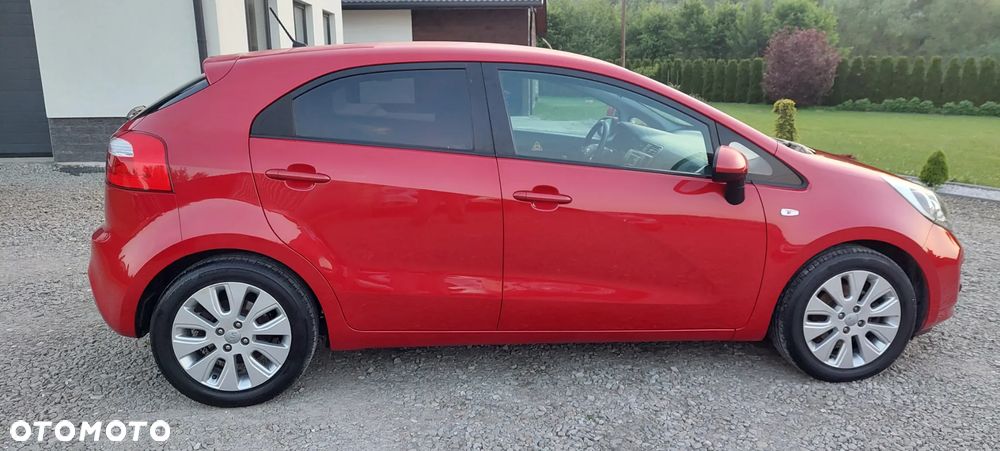 Kia Rio 1.2 Dream Team Edition - 5
