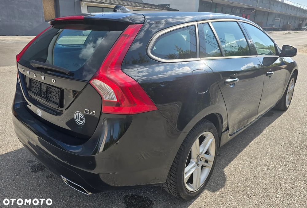 Volvo V60 D4 Geartronic - 27