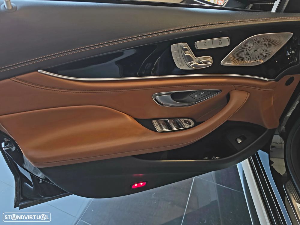 Mercedes-Benz AMG GT 4 portas 43 4Matic+ - 17