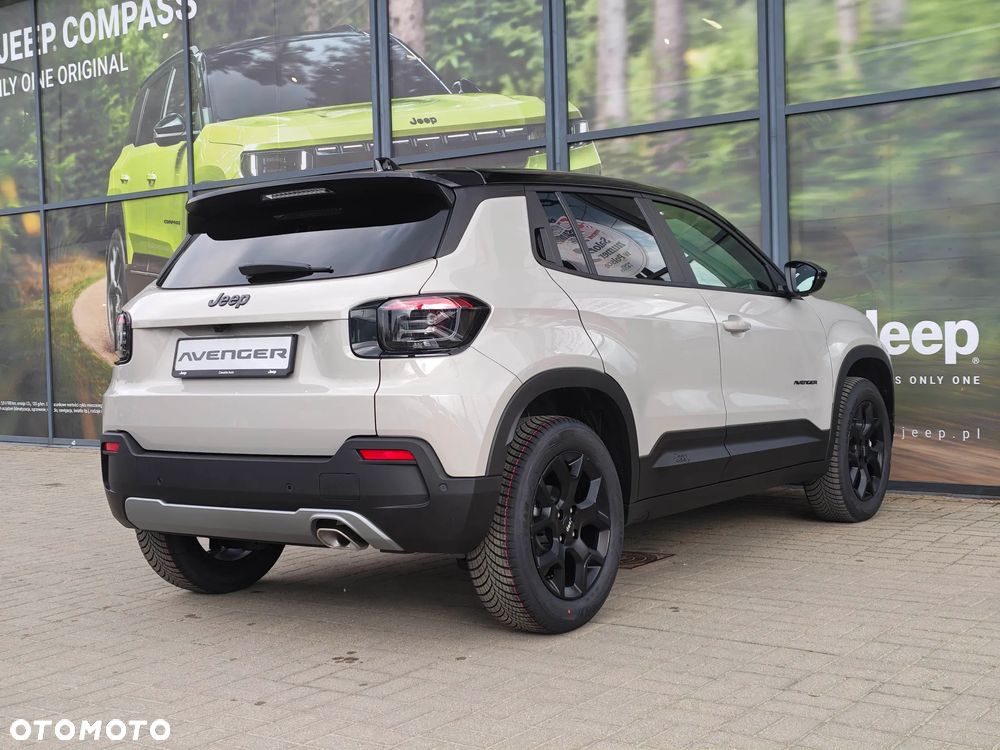 Jeep Avenger 1.2 T3 mHEV Black Edition FWD eDCT6 - 12