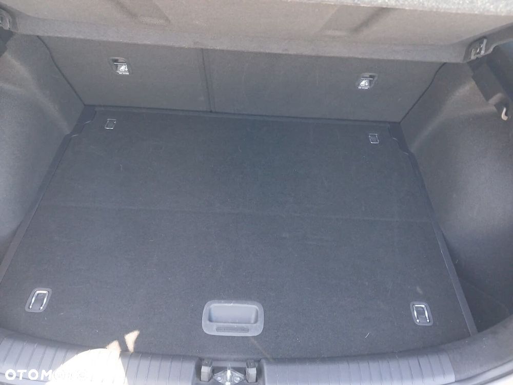 Kia Ceed - 34
