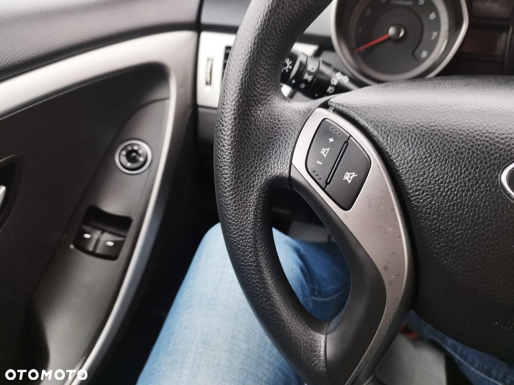 Hyundai i30 blue 1.4 Style - 35