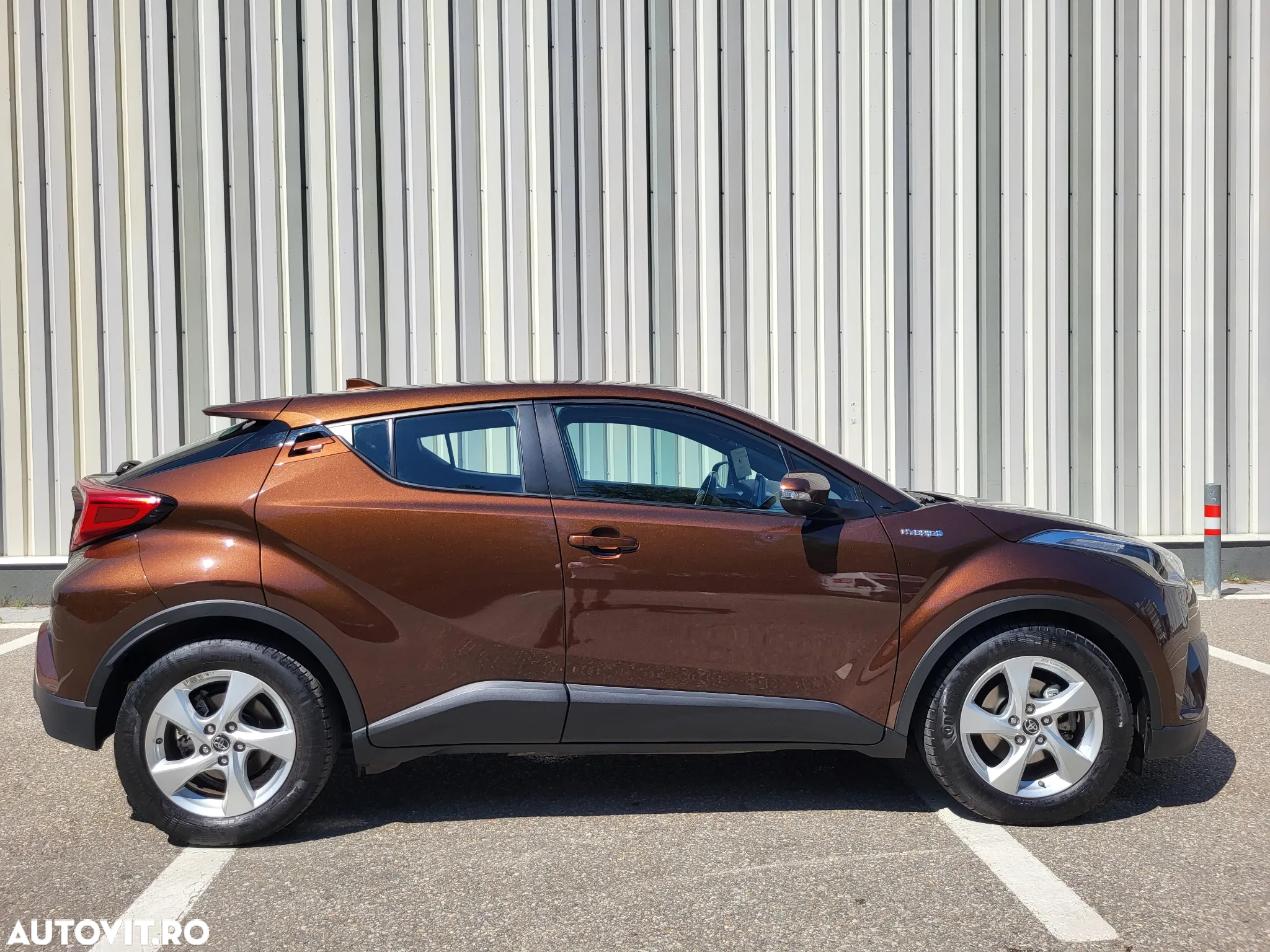Toyota C-HR 1.8 HSD 4x2 CVT C-enter - 2