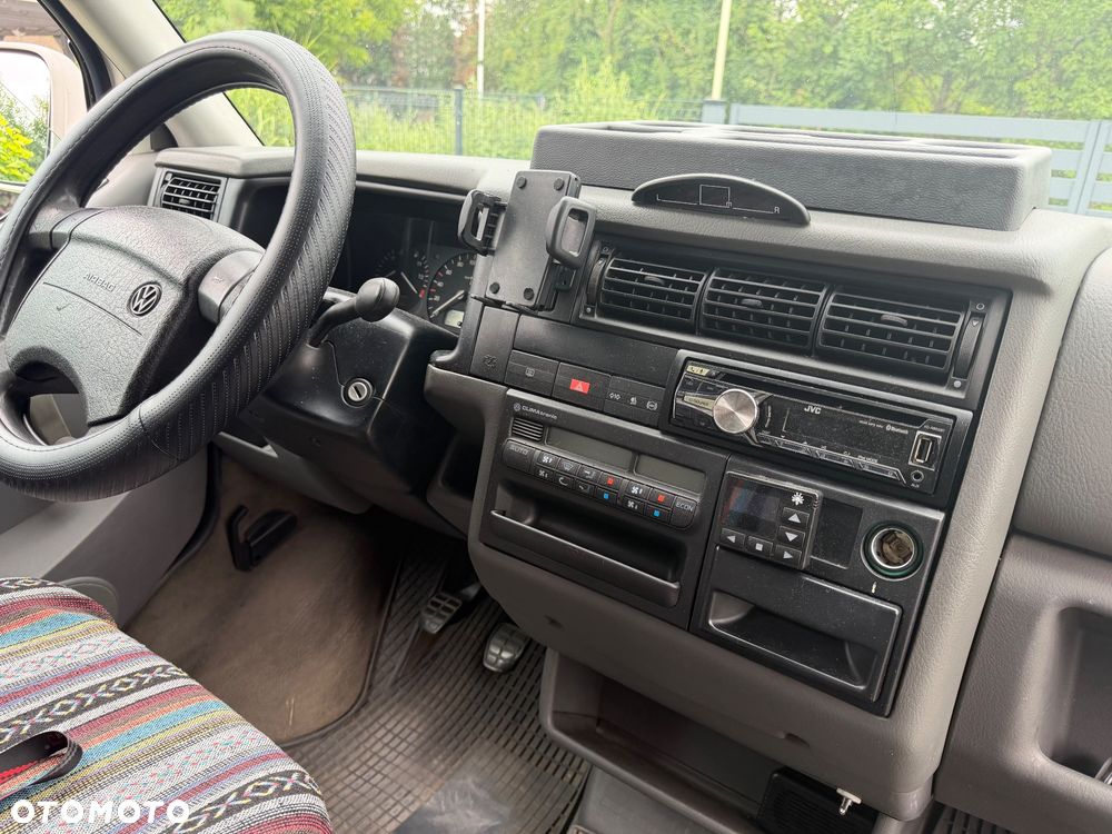 Volkswagen Multivan Standard - 9