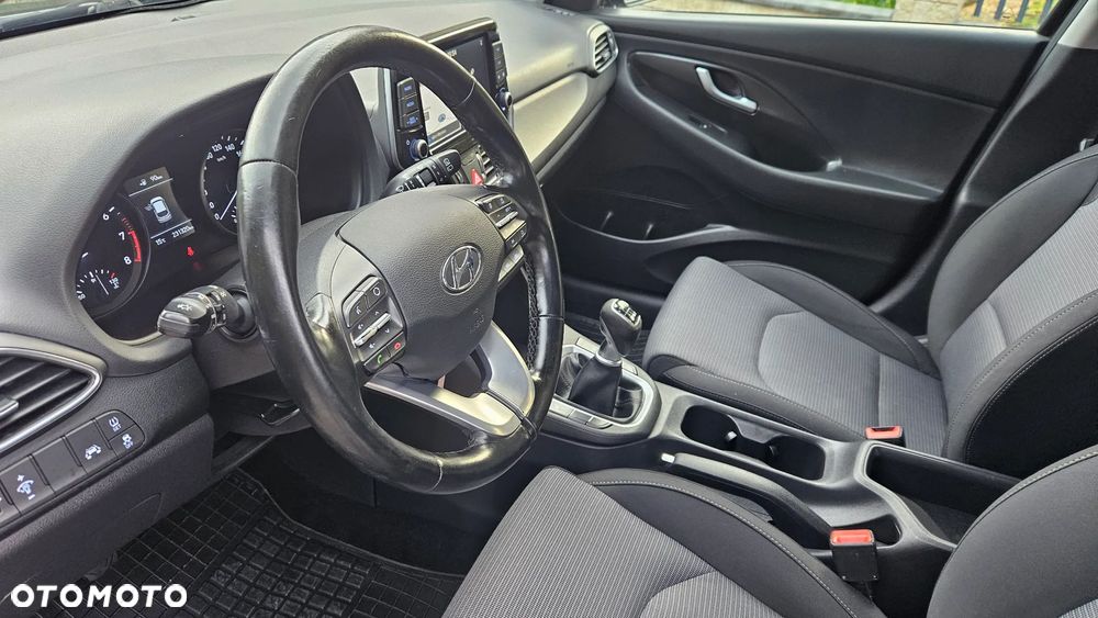 Hyundai i30 1.4 Trend - 16