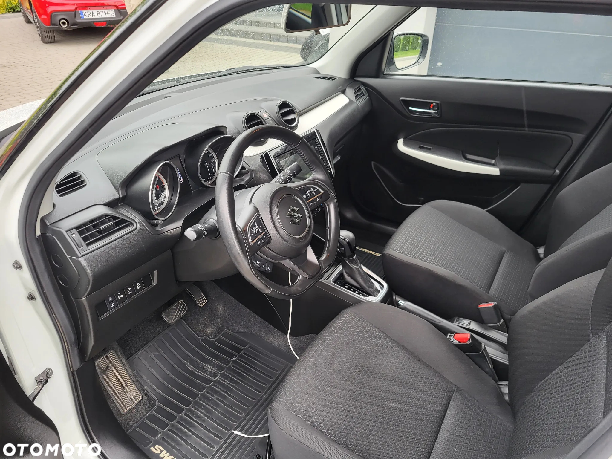 Suzuki Swift 1.2 Dualjet Hybrid CVT Comfort - 9