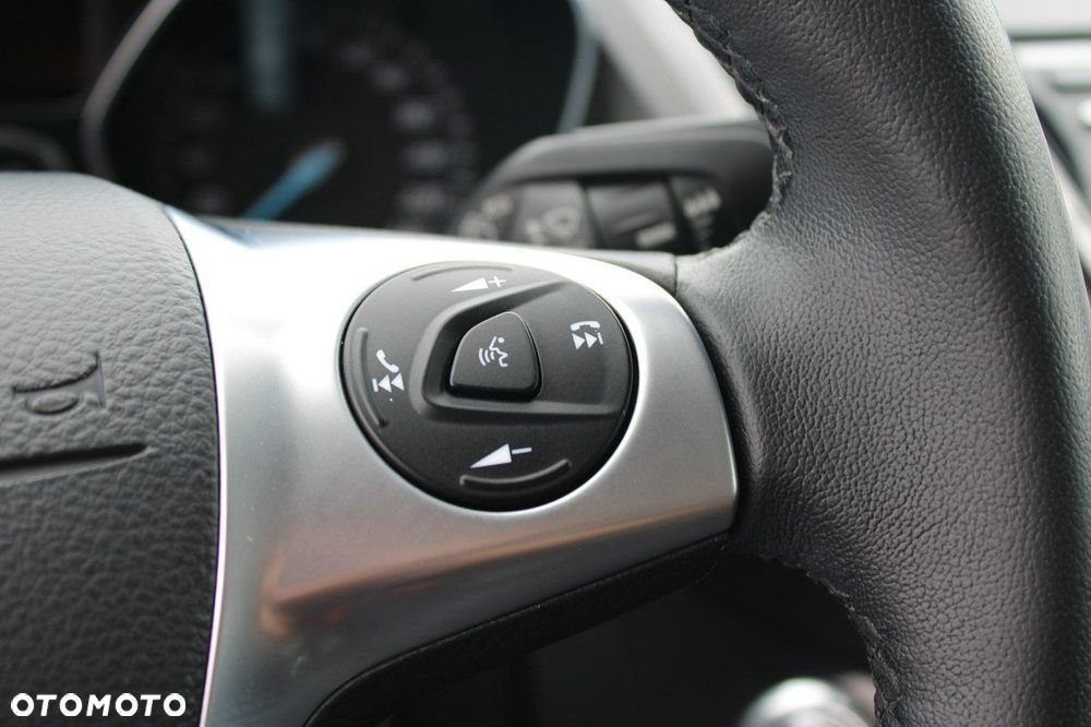 Ford Kuga - 20