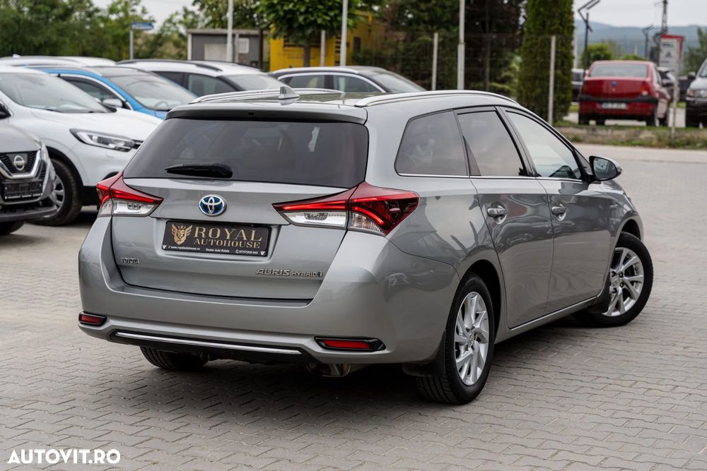 Toyota Auris 1.8 VVT-i Hybrid Automatik Touring Sports Edition - 4