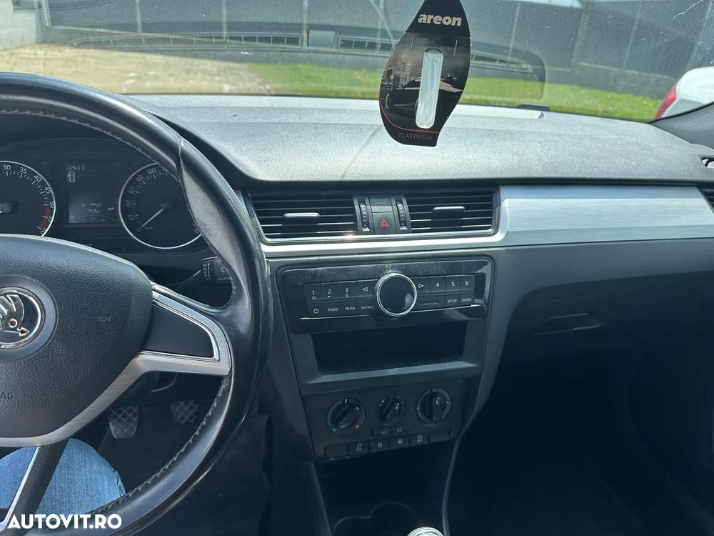 Skoda RAPID - 6