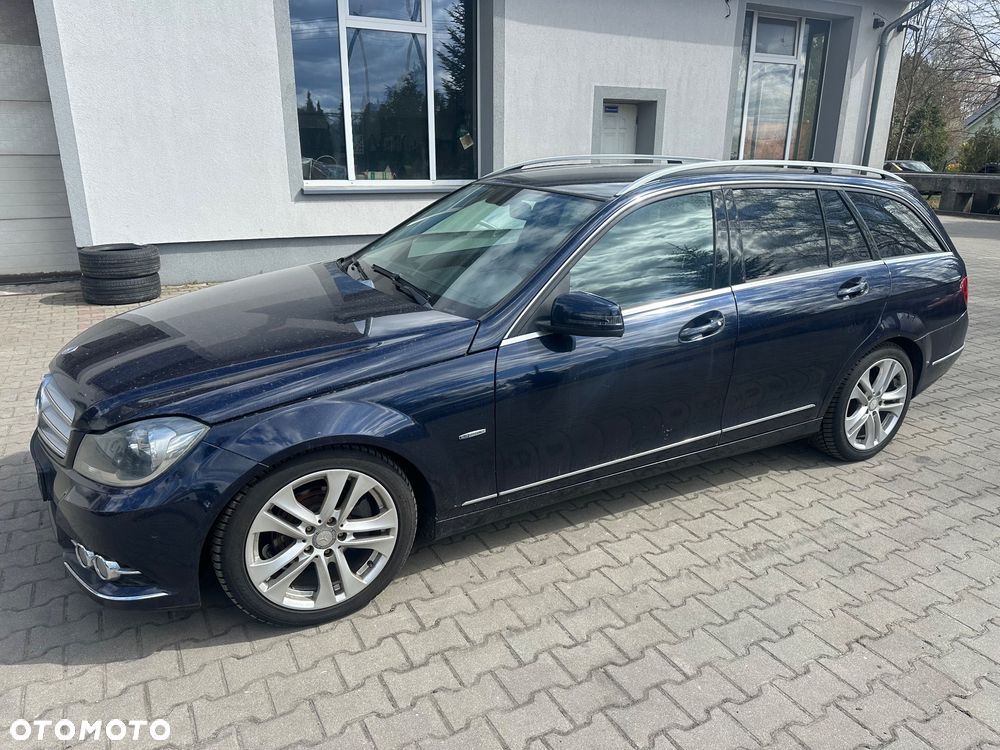 Mercedes-Benz Klasa C 180 CGI Automatik BlueEFFICIENCY Avantgarde - 3